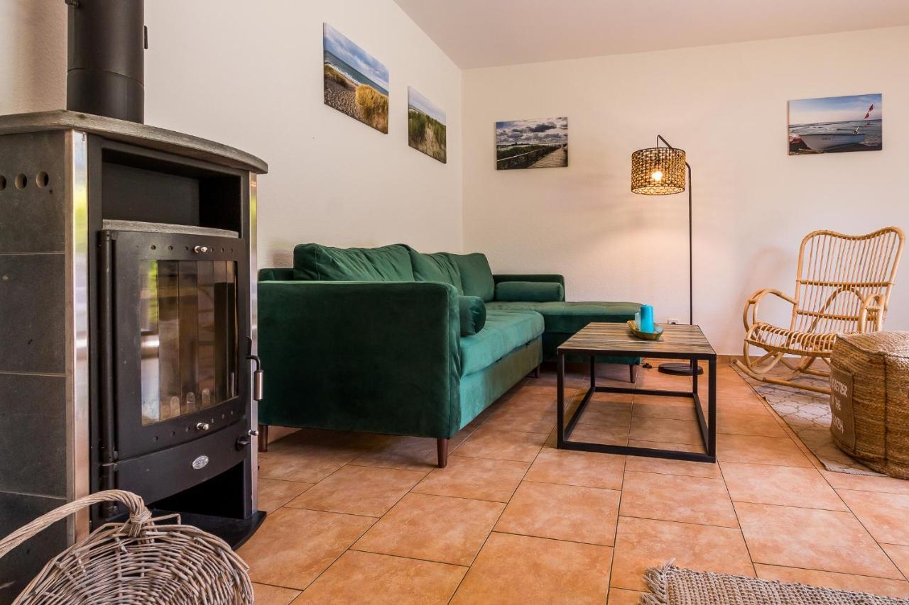 Haus Ostseenixe 02 Wustrow  Bagian luar foto